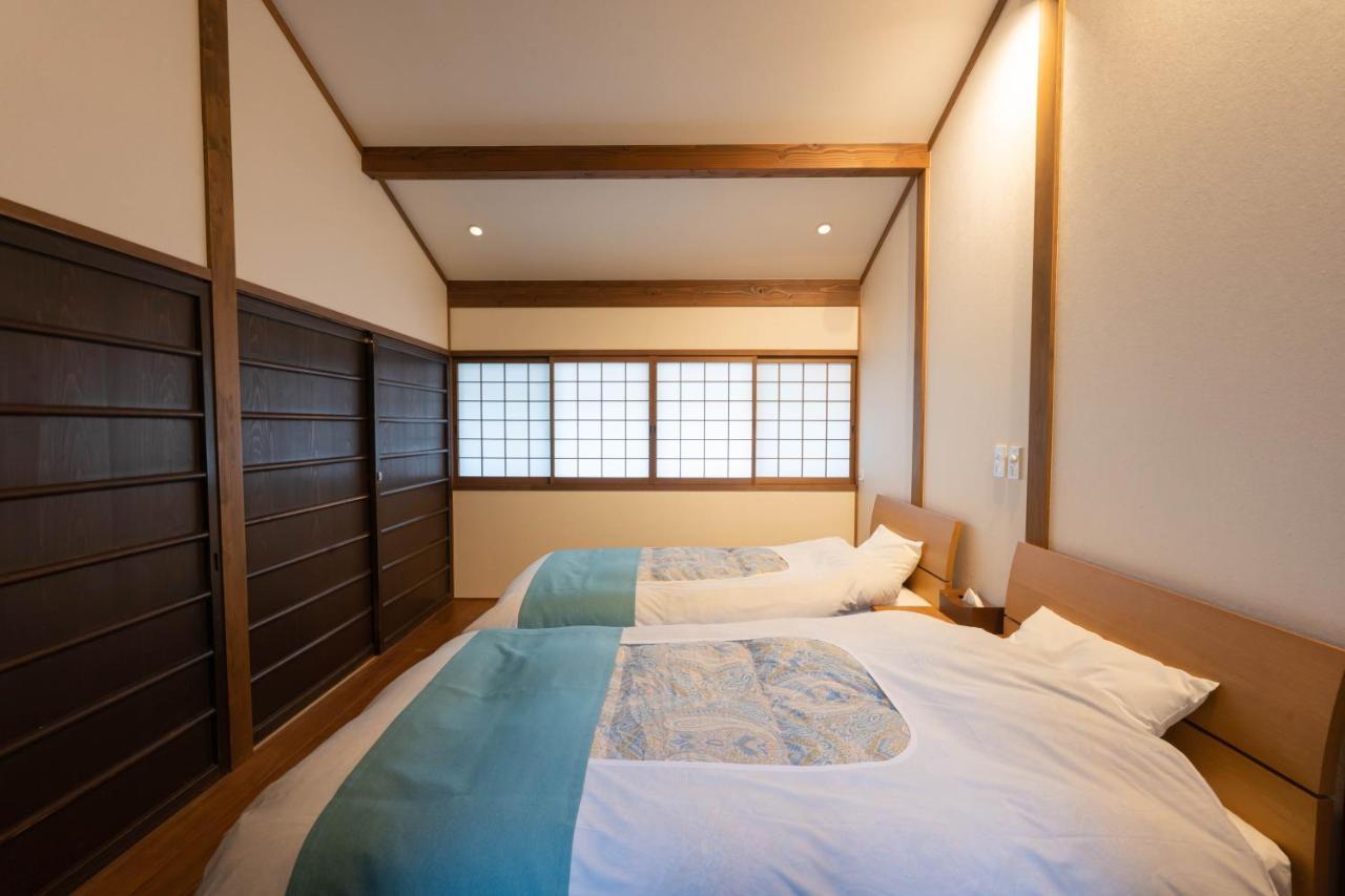 祇園せいじ庵。お風呂が素敵な貸切京町家。Netflix見放題。 Villa Kyoto Bagian luar foto